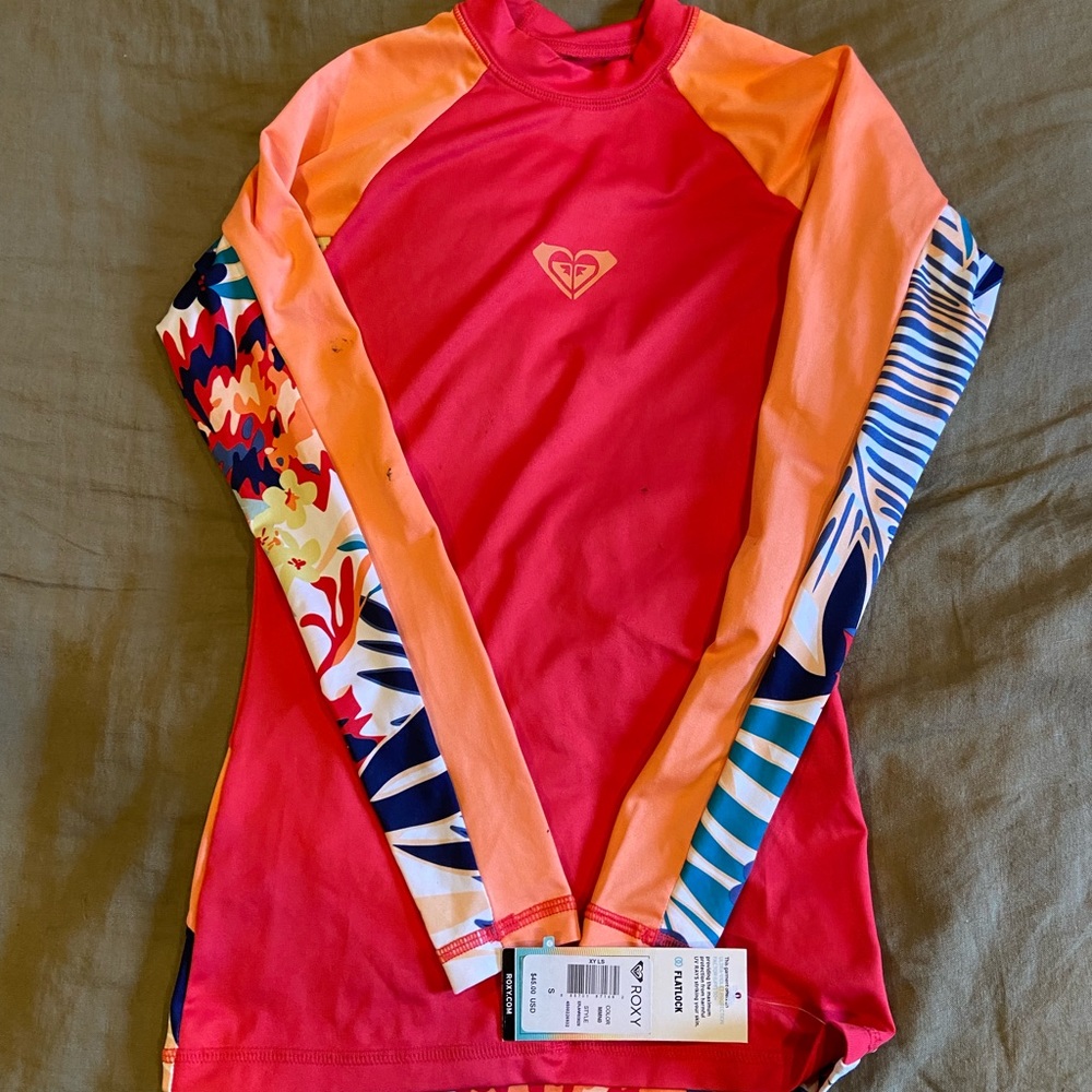 NWT roxy rash guard